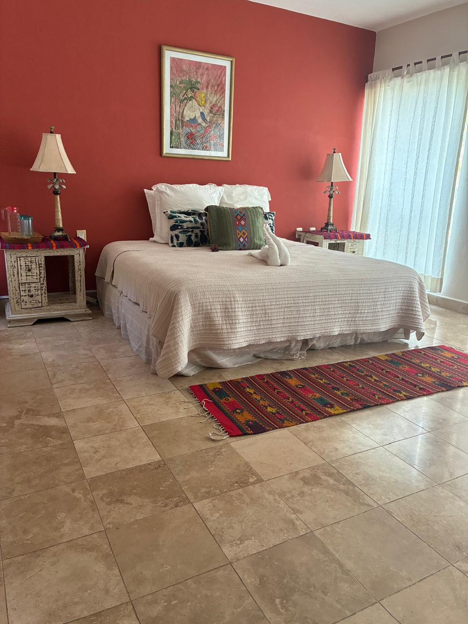 Habitación roja — vista frontal