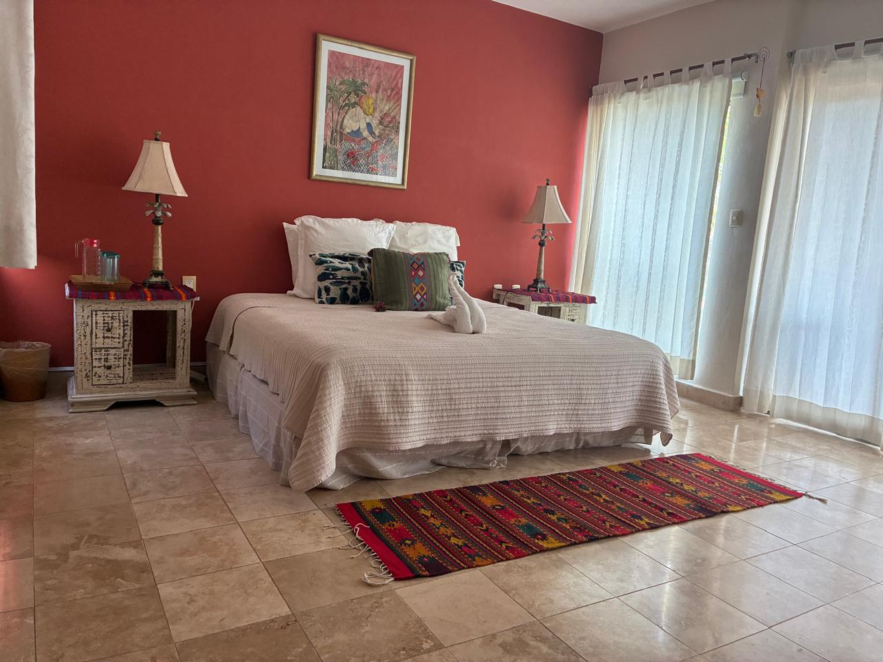 Habitación roja — vista lateral