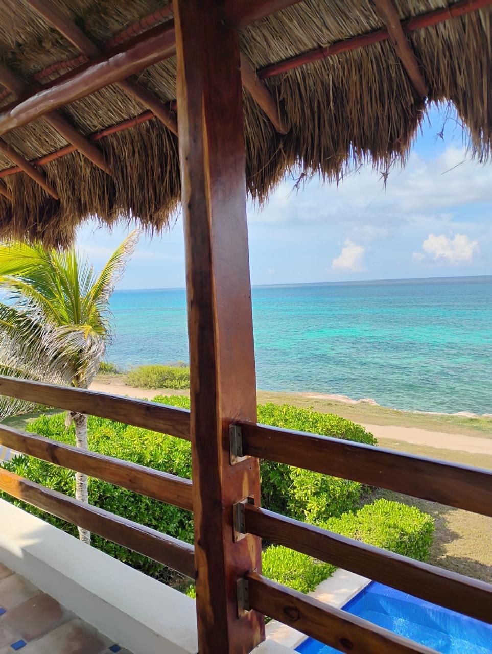 Caribe turquesa desde la palapa