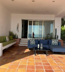 Villa Esperanza - exteriores con vista al mar caribe.